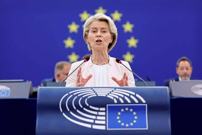 Itt a bejelentés, az Európai Bizottság elkezdi levonni a 200 millió eurós bírságot a Magyarországnak járó EU-s támogatásból