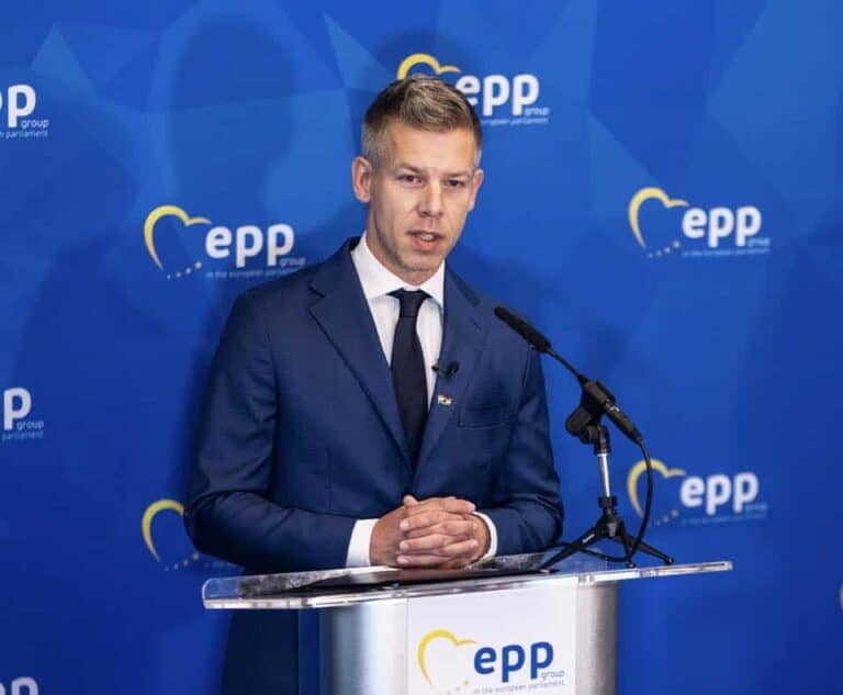 Magyar Péter: „Üres ígéretekkel nem lehet gazdasági csodát tenni”