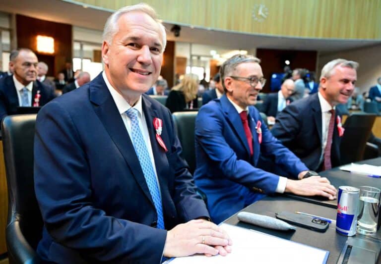 Orbán Viktort fogadja elsőként az osztrák parlament új elnöke, akit több zsidó szervezet is kritizált