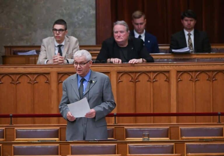 Az Alaptörvényt is átírná a Fidesz: nem lenne kötelező ügyészt választani legfőbb ügyésznek