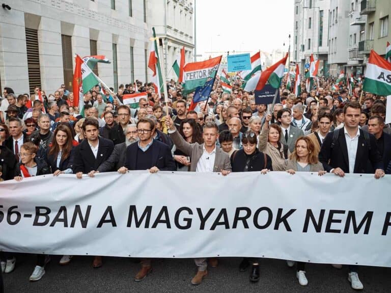 Magyar Péter történelmet írt a Redditen: 2,7 millió felhasználót ért el első bejelentkezésével