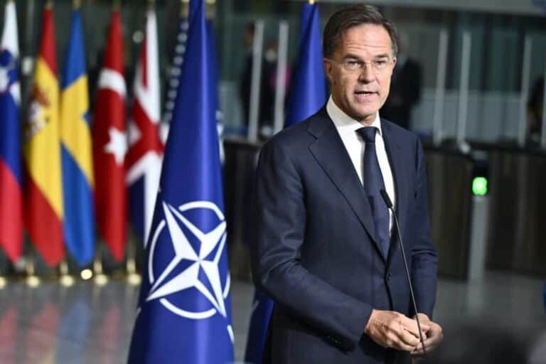 Ukrajna az erő pozíciójából kezdje meg a béketárgyalásokat