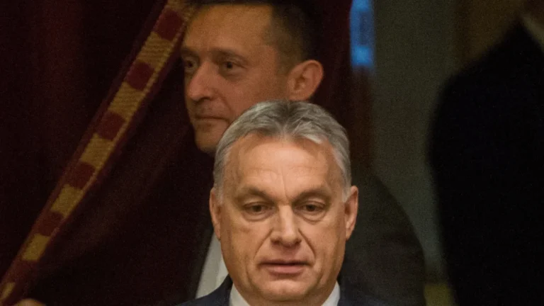 az Orbán-kormány minden eszközt bevet a hatalom megtartásáért