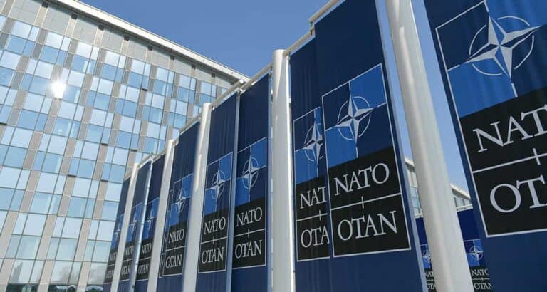 Növelnék a védelmi kiadásaikat a NATO országai
