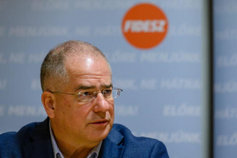 lakossági észrevételnek minősítette Kósa Lajos az OBH-elnök levelét