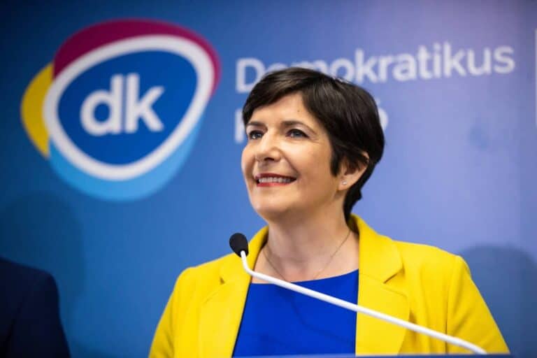 Dermesztő hallgatni ezt a háborús hisztériashowba öltöztetett uszítást