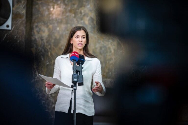 Szentkirályi Alexandra: Karácsony és a Tisza párt csődbe vitte Budapestet