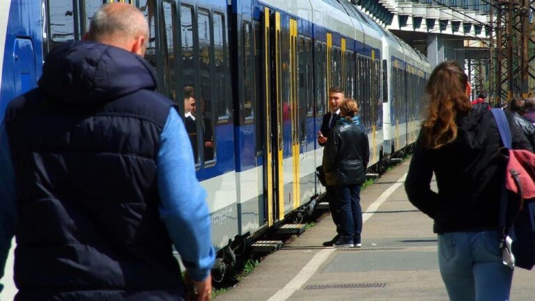 VIHAR – A MÁV vasúti katasztrófa sújtotta területté nyilvánította a főváros és a Balaton térségét