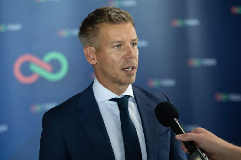 Magyar Péter az Index adóemeléses cikkéről: Most már bírósági papírjuk is van róla, hogy ez is csak egy ócska hazugság volt. Mint minden szavuk