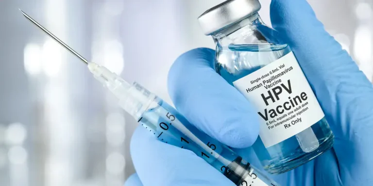 Meghosszabbították a HPV elleni védőoltás igénylési határidejét az iskolákban
