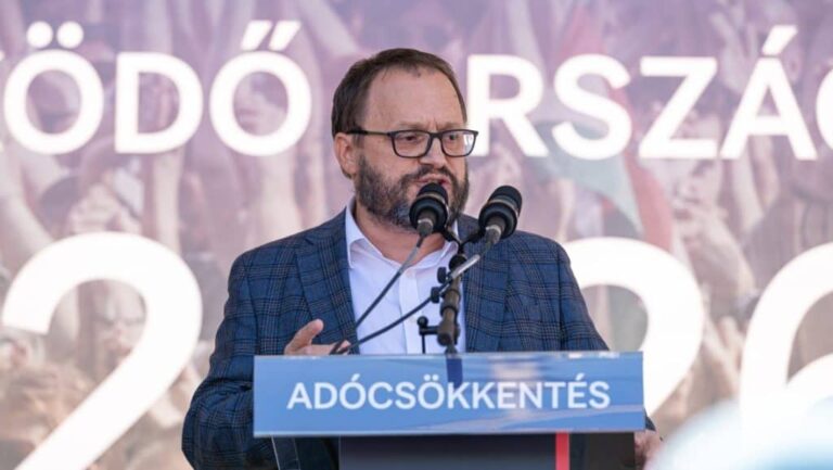 A Tisza Párt gazdasági szakértője szerint Magyarország 2030-ra érhet az eurózóna közelébe