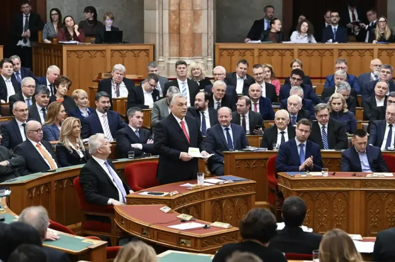 Utolsó parlamenti felszólalását tartja Orbán Viktor a választás előtt
