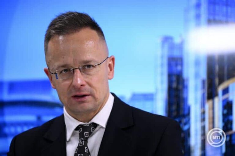 Reuters: Szijjártó Péter szerdán Putyinnal tárgyal Moszkvában