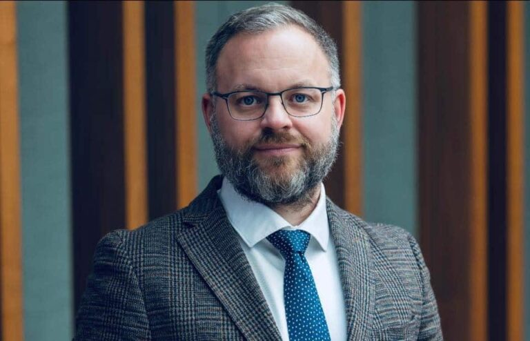 A miniszterelnök környezetében Orbán Balázst hibáztatják a vereségért