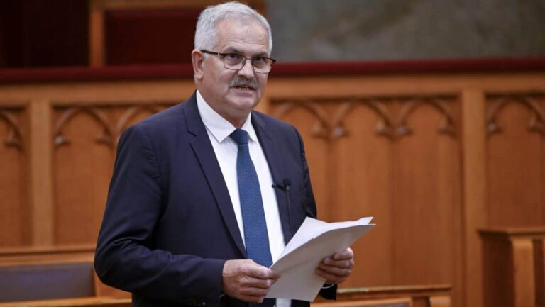 Fordított a Tisza Nyírbátorban, újraindulhat a fideszes Simon Miklós 18 éve jegelt büntetőügye