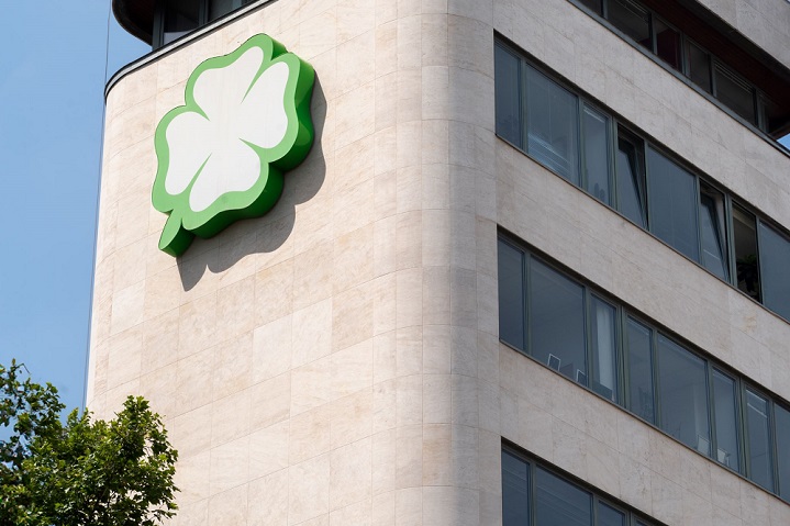 Milliárdokat szórt ki a választás előtt a Szerencsejáték Zrt.