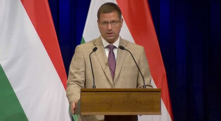 Gulyás Gergely már boszorkányüldözést emleget: a Fidesz a korrupciógyanús ügyek árnyékában védekezik