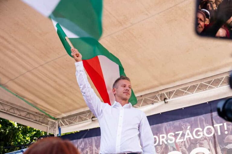 Magyar Péter a friss számokra: „Nincsenek szavak” – Tisza 70, Fidesz 23 százalék