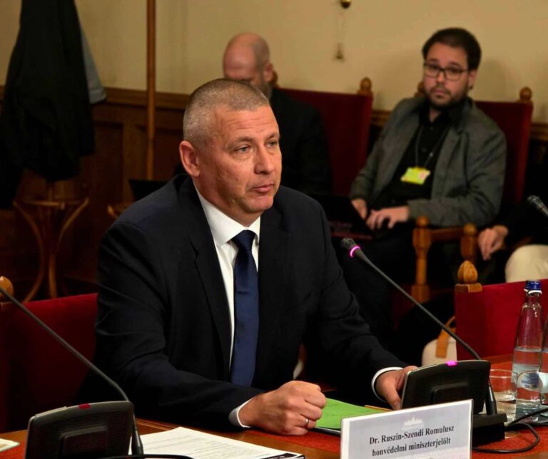 Ruszin-Szendi Romulusz: a Tisza-kormány nem megy Csádba, és nem állítja vissza a sorkatonaságot