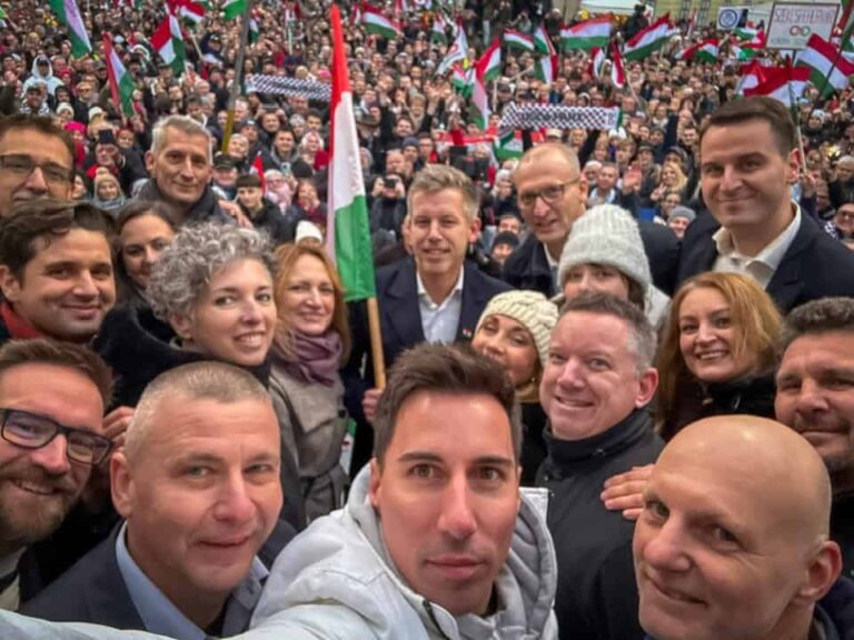 Magyar Péterék kérdőívet indítanak: a Tisza Szigetek tagjai dönthetnek a mozgalom jövőjéről